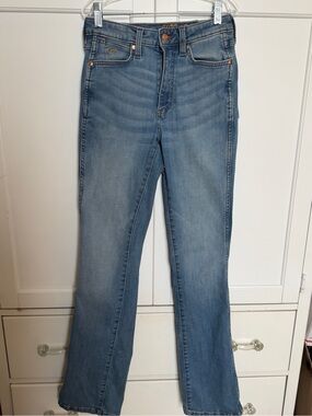 Lainey Wilson Wrangler Light Blue Flare Jeans for Women 26X34